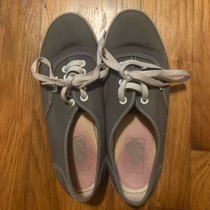 Women’s gray Vans